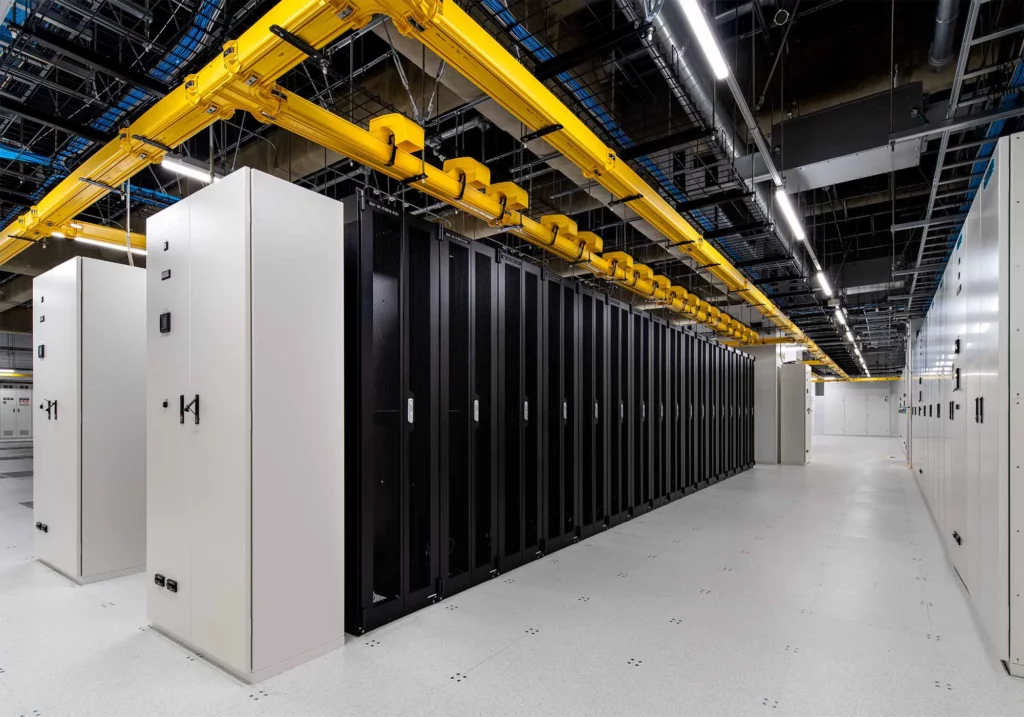 Colocation Data Center Services - Cross-Link | Digital Edge